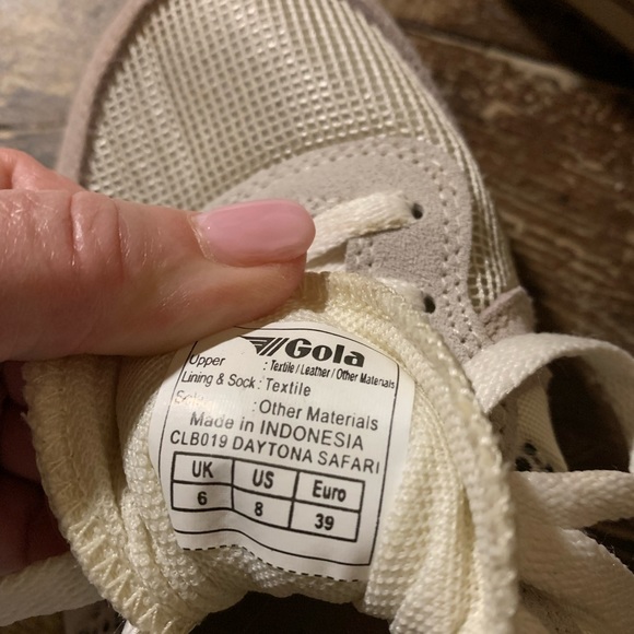 WOMENS size 9 Gola sneakers worn 1 time so CUTE! - Picture 2 of 4